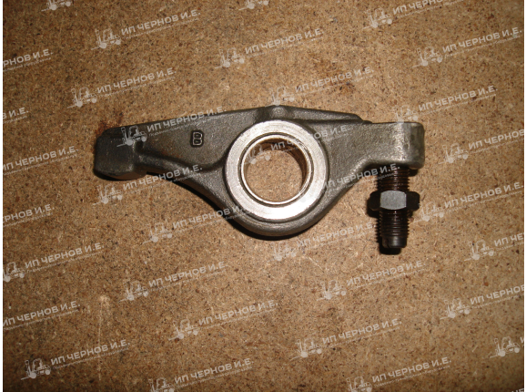 Коромысло Д 3900 (правое)