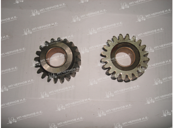 Шестерня промежуточная маслянного насоса Д3900 (В41115161)