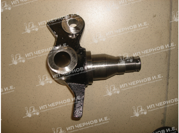 Кулак поворотный правый Komatsu FD20~30-17 3EB-24-51212