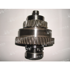 Вал промежуточный заднего хода В СБОРЕ  6860 1 02 00 00