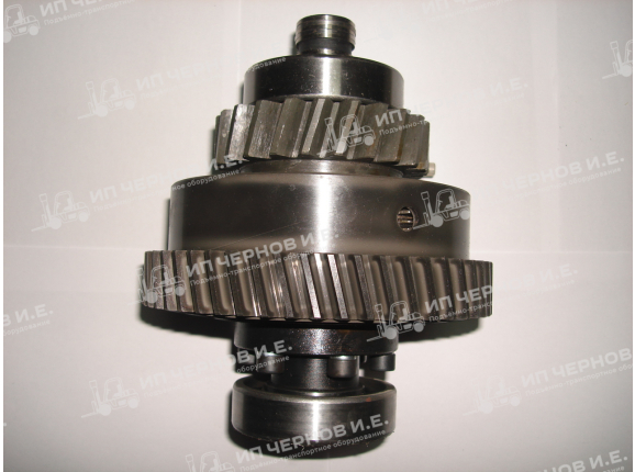 Вал промежуточный заднего хода В СБОРЕ  6860 1 02 00 00