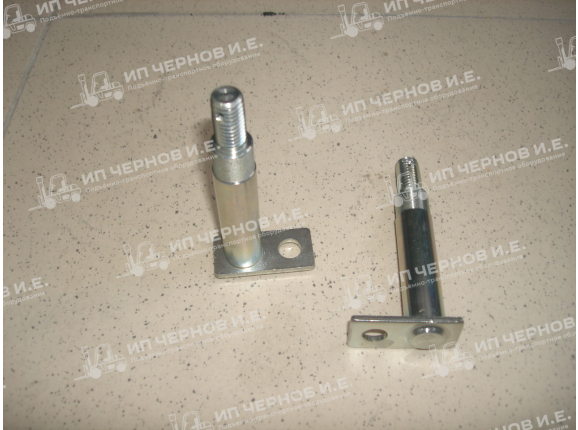 Палец серьги д-17 Komatsu FD20~30/-14,FD10~18/-17 3EB-24-32370