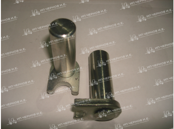 Палец серьги д-18 Kom. FD20-30/-16(713686-)поздний3EB-24-51281  д=18 L=50