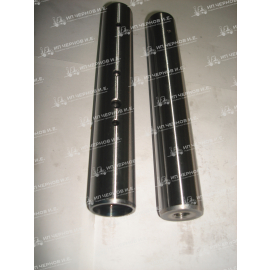 Ось 165х25 кулака RH Mitsubishi FD10-18N Nissan L01 под датчик 91B43-23200