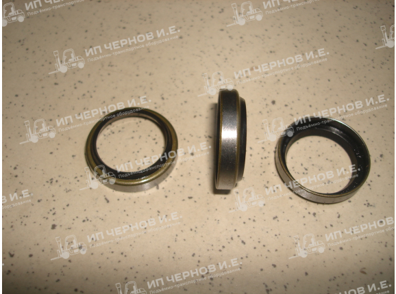 Сальник (пыльник) оси кулака 32х25х6/8 HELI CPCD10-18