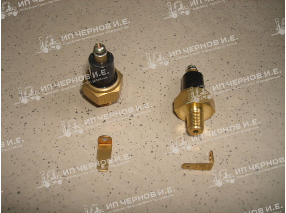 Датчик давления масла LR4B3-22