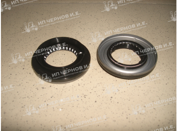 Сальник хвостовика 70х40х8/17 Toy. 5FD10-30 33413-23000-71