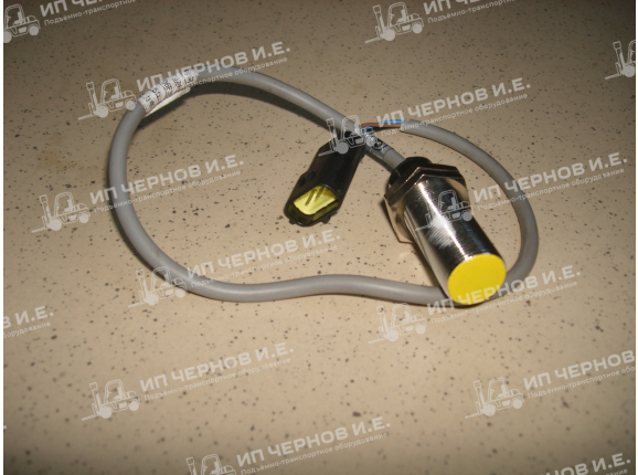 Выключатель бесконтактный Q6F32-40331