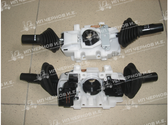 Переключатель направления движения и света в сборе Nissan L01,L02 series Переключатель направления движения и света в сборе Nissan L01,L02 series